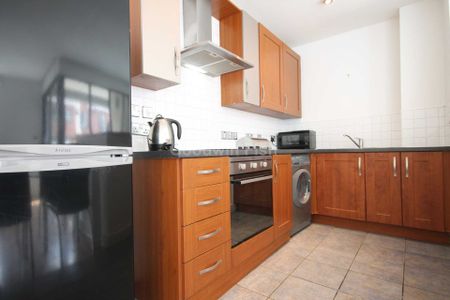 City Point 1, Chapel Street, Salford - Photo 2