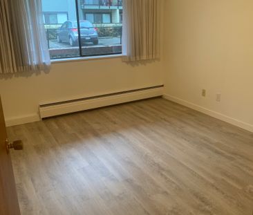 14834 North Bluff Rd. #104, White Rock, Bc V4b 3e3 - Photo 2