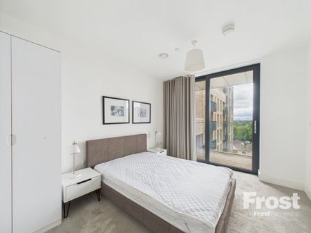 Sandown House, 124 High Street, Staines-Upon-Thames,TW18 - Photo 2
