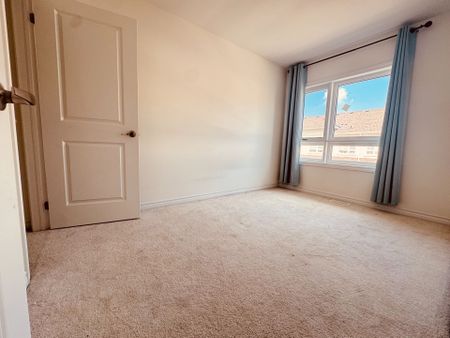 For Lease - 70 Chicago Lane, Markham, Ontario - Photo 5