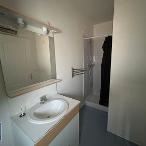 Location Appartement 2 pièces 32m² CARPENTRAS 84200 - Photo 2
