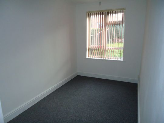 Newhall Crescent, Middleton, LS10 3QY - Photo 1