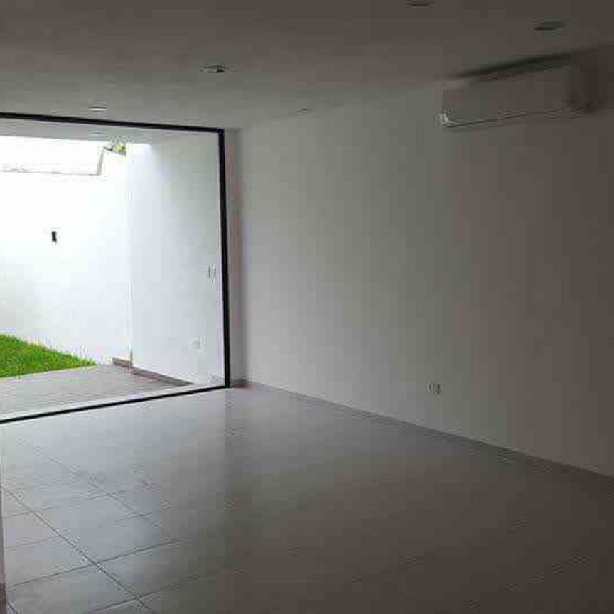 Hermoso Townhouse amueblado en zona norte. - Foto 1