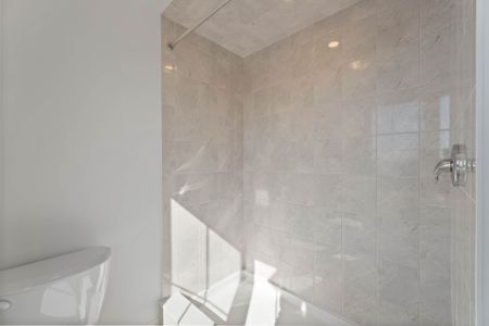 For Lease - 12 Feather Road, Welland, Ontario - Photo 4