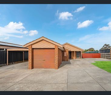 31 Newlyn Drive, Craigieburn, Vic 3064 - Photo 3