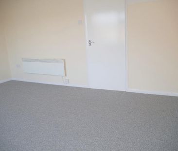 2 bedroom maisonette to rent - Photo 6