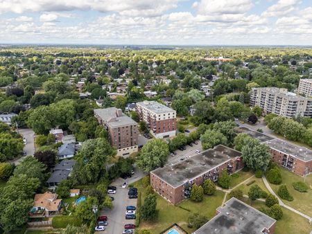 1750 Boulevard Lévesque Est, Laval, QC - Photo 3