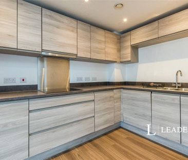 2 bedroom flat to rent - Photo 6
