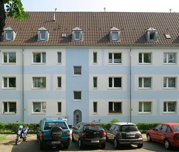 2-Zimmer-Wohnung in Düsseldorf-Oberkassel (unrenovierte Übergabe) - Photo 1