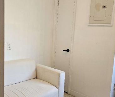 Appartement 2 1/2 semi-meublé et chauffé au 1er étage - Photo 4