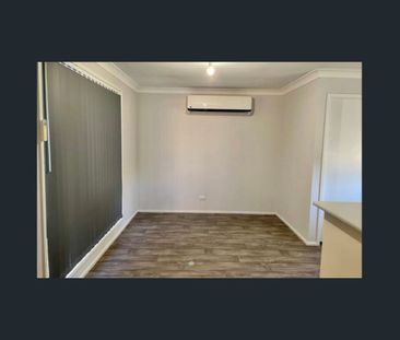 THREE BEDROOM HOME IN GREAT LOCATION! - Photo 6