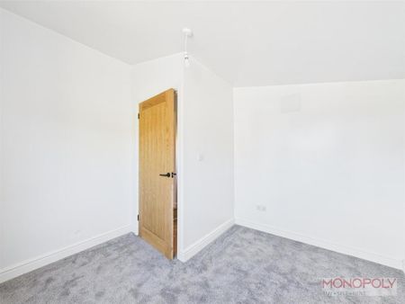 2 bedroom semi-detached house to rent - Photo 4