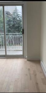 Apartement à louer / Apartment for Rent (top floor) - Photo 3