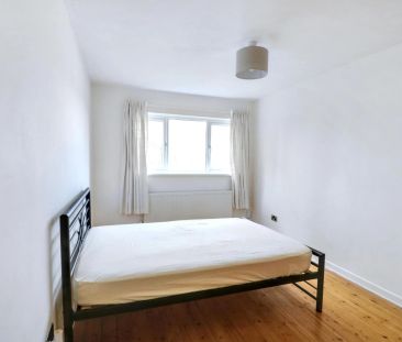 Featherstone Grove, STOKE-ON-TRENT - Photo 5