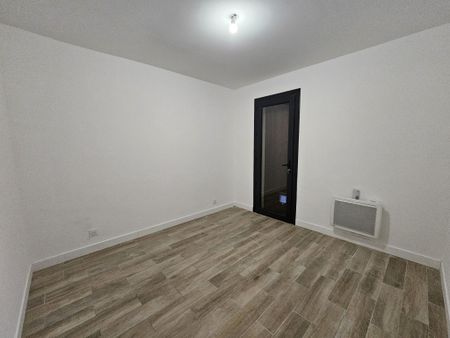 Location Appartement 4 pièces 89m² VITROLLES 13127 - Photo 3