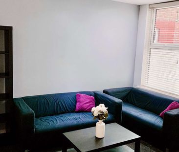 5 Bed Student House Available in Albert Edward Road, Kensington, L7... - Photo 2