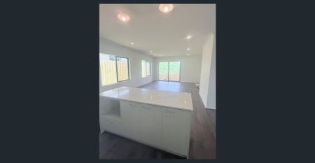 Modern Family Living in Prime Warragul Location! - Photo 2