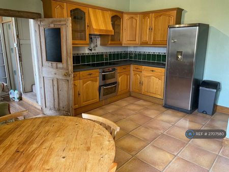 2 bedroom flat to rent - Photo 5