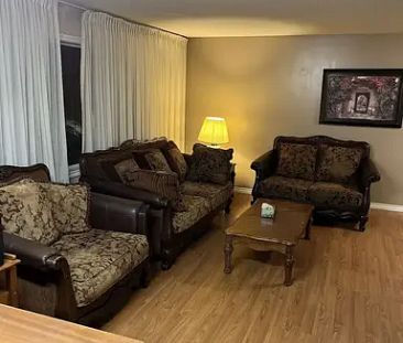 Convenient Bedrooms 2min walk from Southgate Mall and 10mins from UofAlberta | 4803 111A Street Northwest, Edmonton - Photo 1