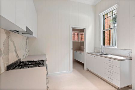 Character Home Prime Prahran Location - Photo 2