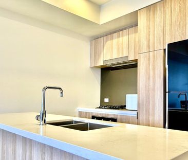 Modern 2 Bed Apt in PRIME LOCATION OF ZETLAND - Photo 2