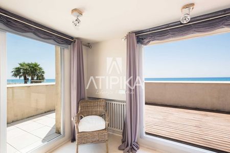 Exclusiva casa de diseño en primera línea de mar con piscina privada, Gavà - Photo 4