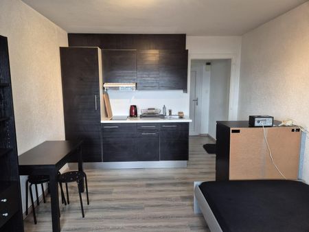 1.5 Zimmer - Photo 2