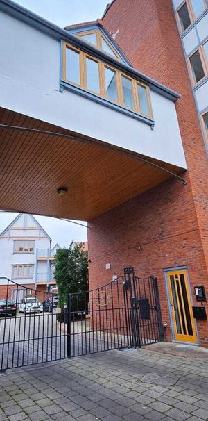 Foregate Street, CHESTER - Photo 2