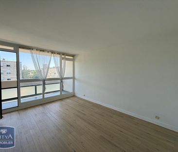 Location Appartement 2 pièces 50m² BOURGES 18000 - Photo 2