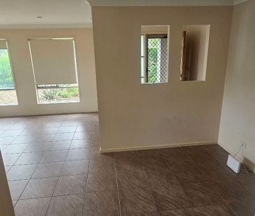 Eight Mile Plains - Photo 5