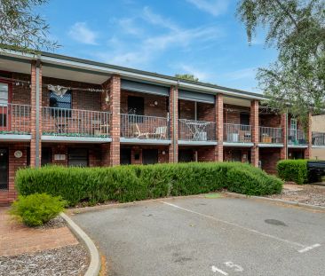 Fully Furnished & Move in Ready - Photo 3