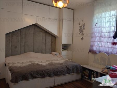 Casa tip duplex de inchiriat, 5 camere si curte individuala - Fotografie 3