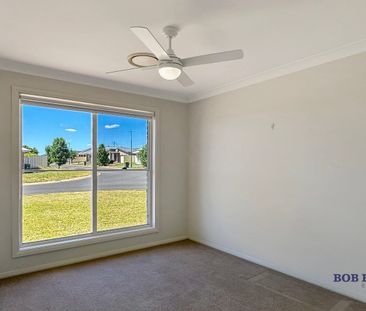 Stylish Three Bedroom Home in Keswick Estate - Photo 5