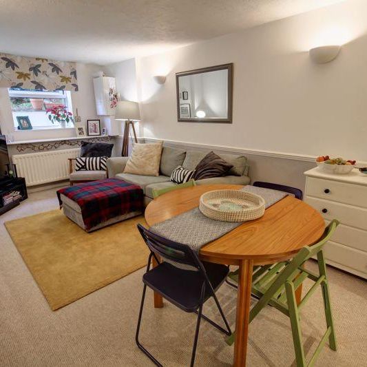 1 bedroom flat to rent - Photo 1