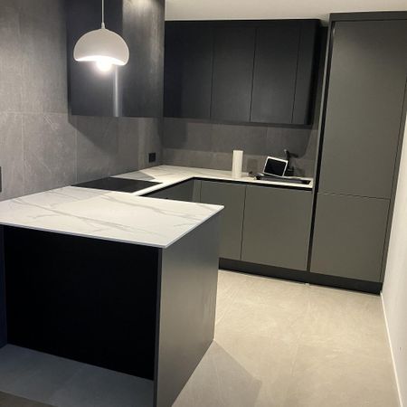 Charmant appartement de 2.5 pièces au Rez-de-Chaussée dans un immeuble neuf - Photo 3