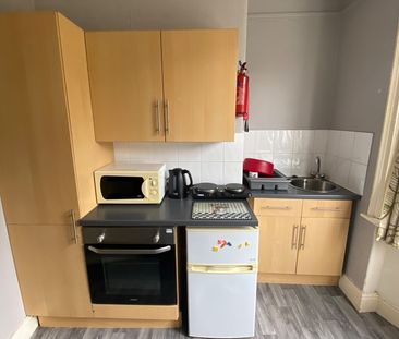 Studio Flat, Sheffield, S6 - Photo 3