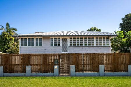 Queenslander Lifestyle Just Two Streets from the Strand - Photo 3