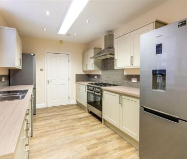 6 bedroom terraced house to rent - Photo 5