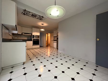 For Lease - 93 Lord Seaton Road, Toronto, Ontario - Photo 5