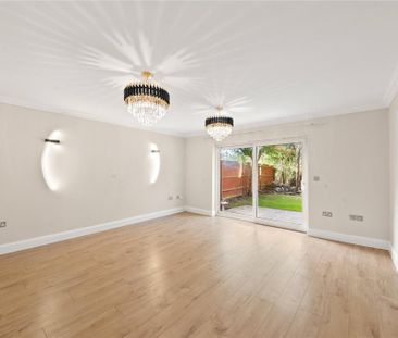 4 bedroom detached house to rent - Photo 1