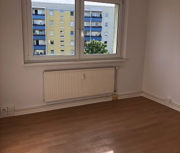 Schönes Wohnen in Bernau. 3 Zimmer mit Balkon und Keller - Foto 3