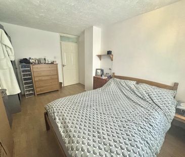 3 bedroom end of terrace house to rent - Photo 6