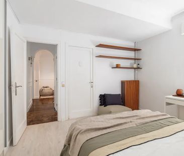 Carrer de Balmes, Barcelona, Catalonia 08006 - Photo 4