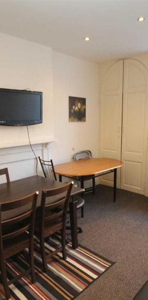 1 bedroom private hall to rent - Photo 1