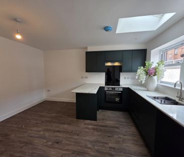 2 bedroom terraced house to rent - Photo 4