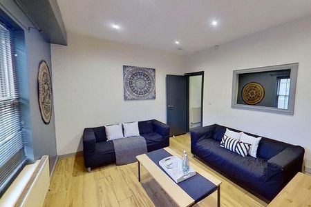 5 bedroom townhouse to rent - Photo 2