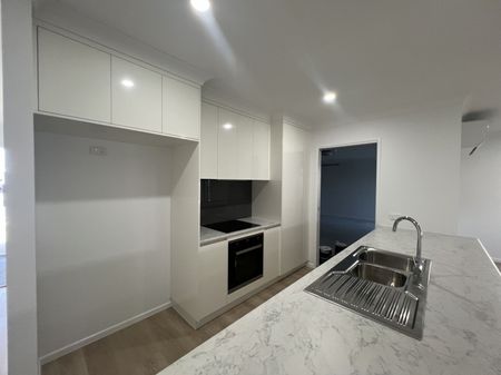 Brand New Build - Never Been Lived In! - Photo 4