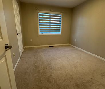 For Lease - 296 Duncan Lane, Milton, Ontario - Photo 3