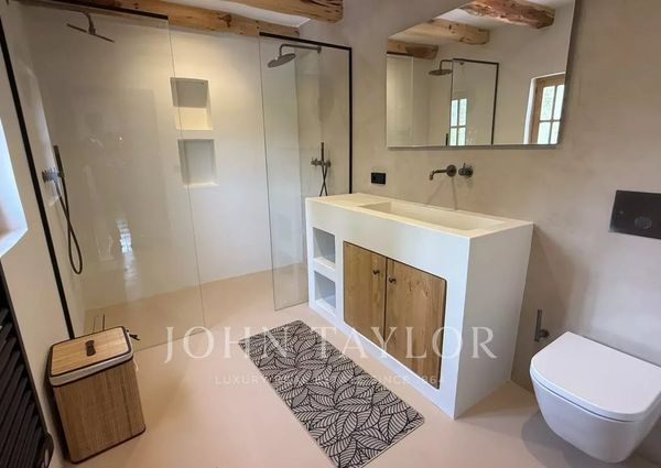 Cala Llonga, Balearic Islands 07849