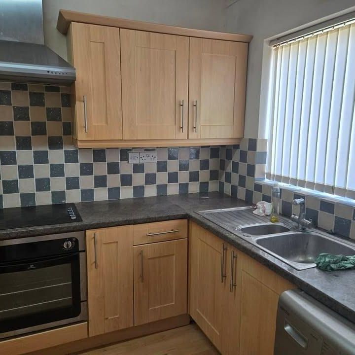 3 bedroom flat to rent - Photo 1